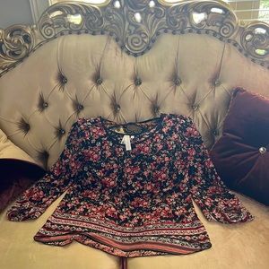 Women’s Floral Top